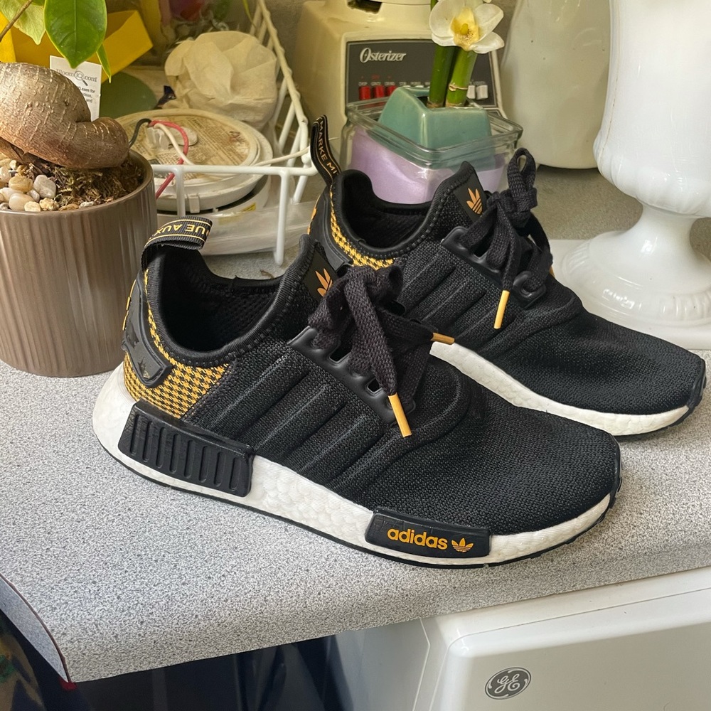 Adidas women shoes